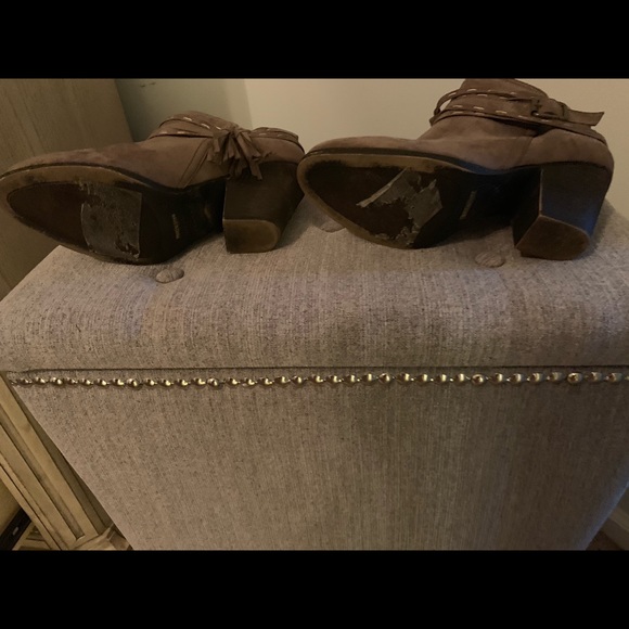 Grey Booties - Picture 3 of 4